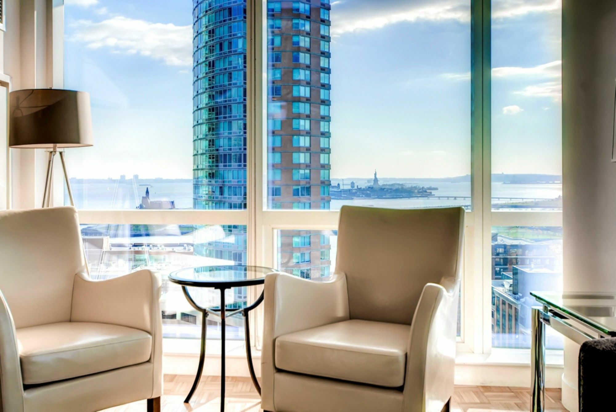 Global Luxury Suites At Greene Jersey City Bagian luar foto